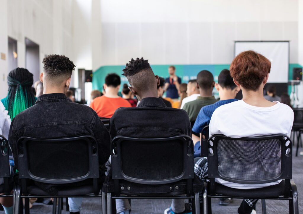 Diferença entre resumo e abstract no TCC